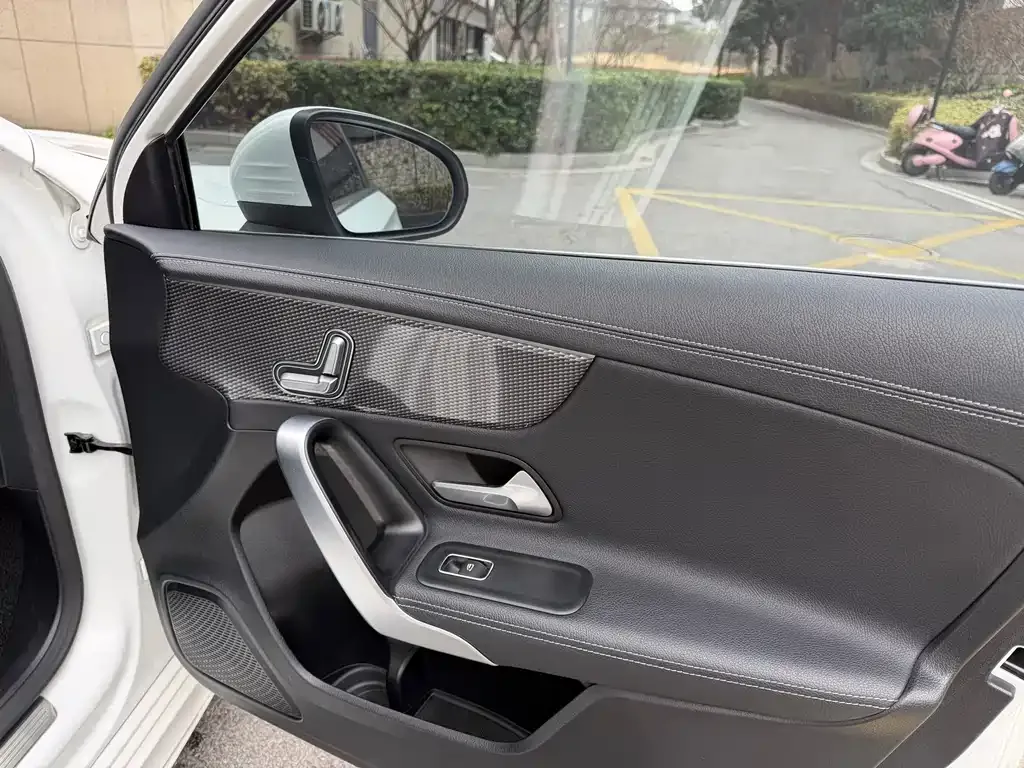 Mercedes-Benz A-Class 2021 из CN, фото 5