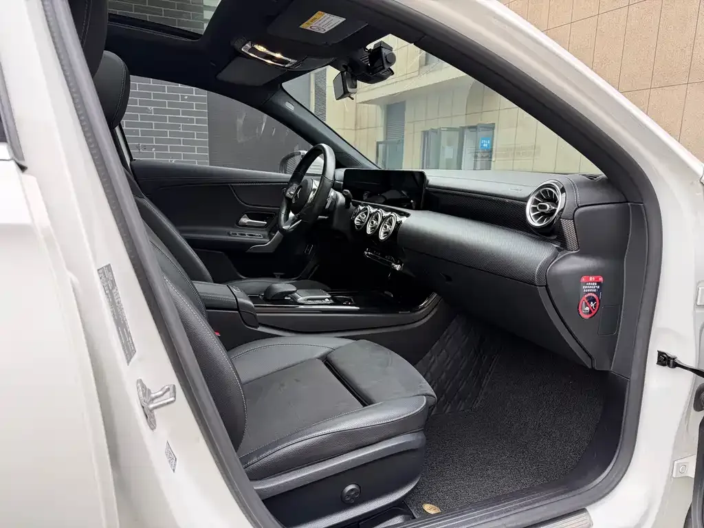 Mercedes-Benz A-Class 2021 из CN, фото 2