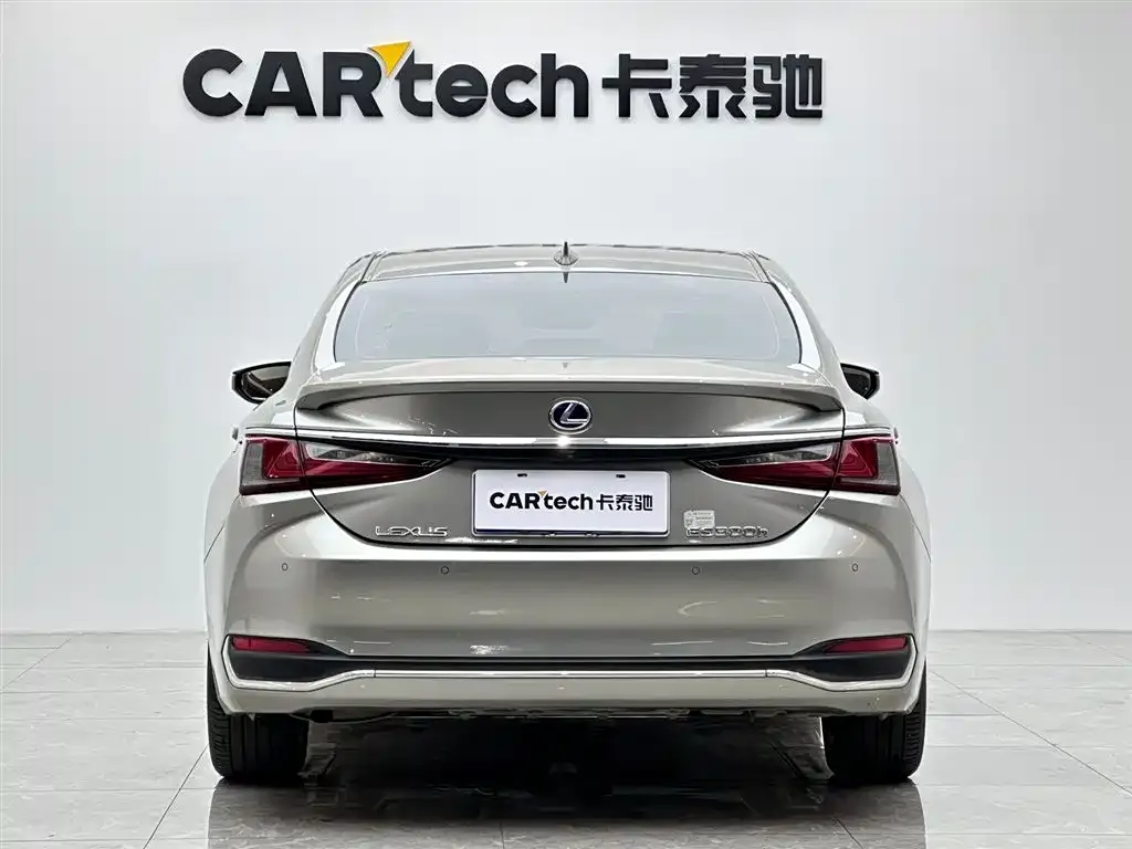 Lexus ES 2021 из CN, фото 2