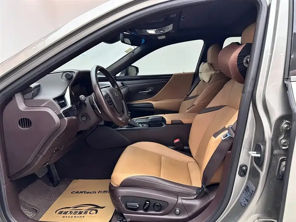 Lexus ES 2021 из CN, фото 8