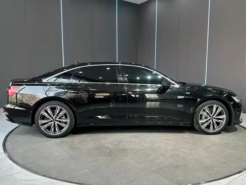Audi A6L 2024 из CN, фото 4