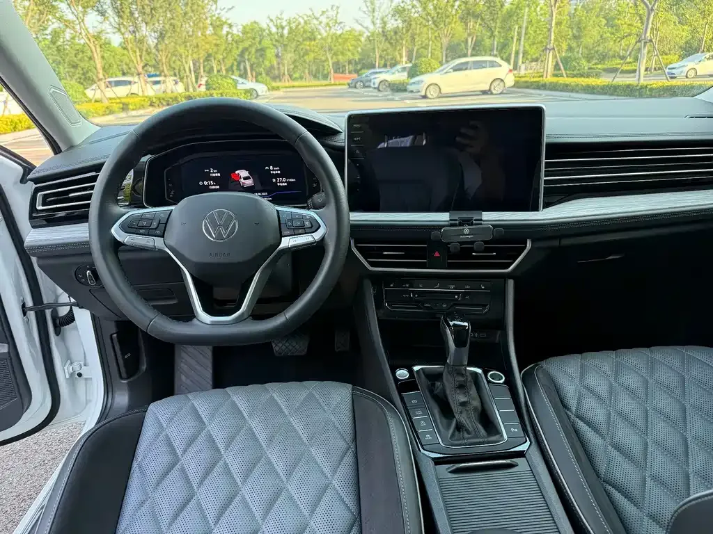 Volkswagen Sagitar 2023 из CN, фото 8