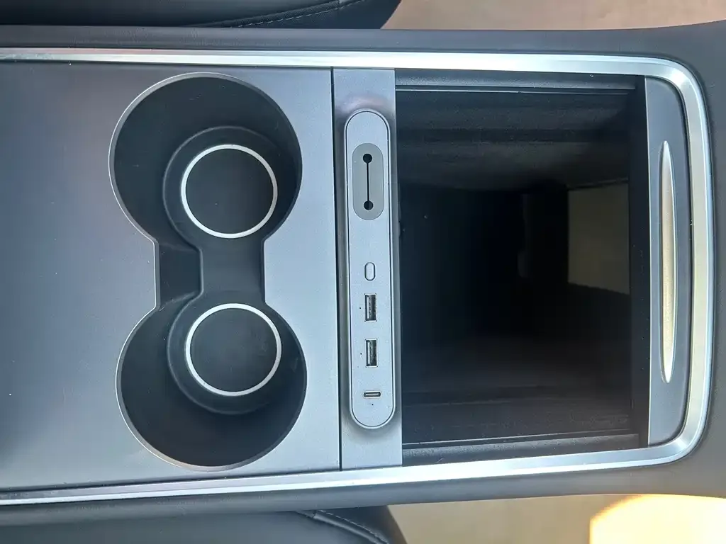 Tesla Model Y 2021 из CN, фото 2