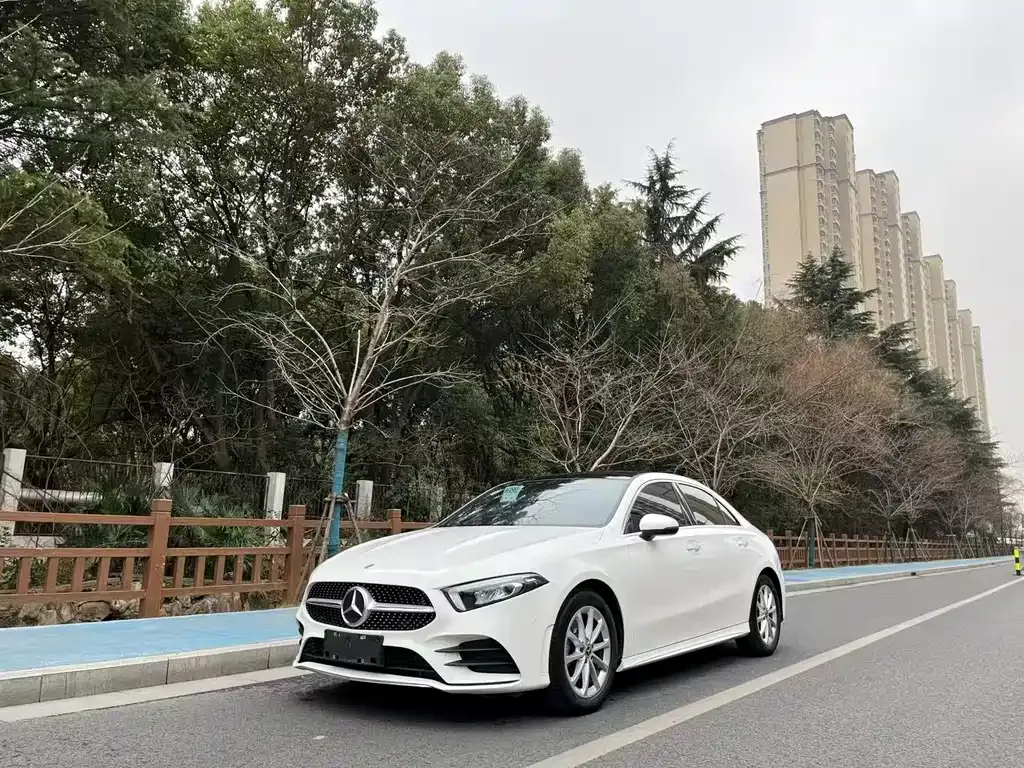 Mercedes-Benz A-Class — фото 1