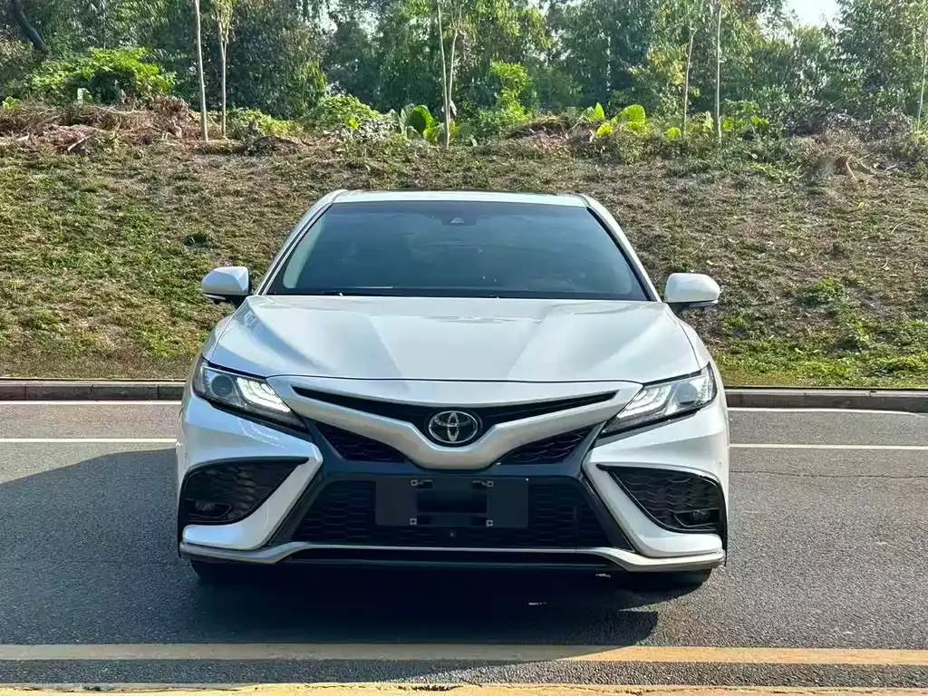 Toyota Camry 2022 из CN, фото 1