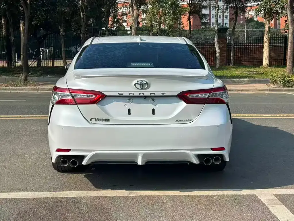 Toyota Camry 2022 из CN, фото 2