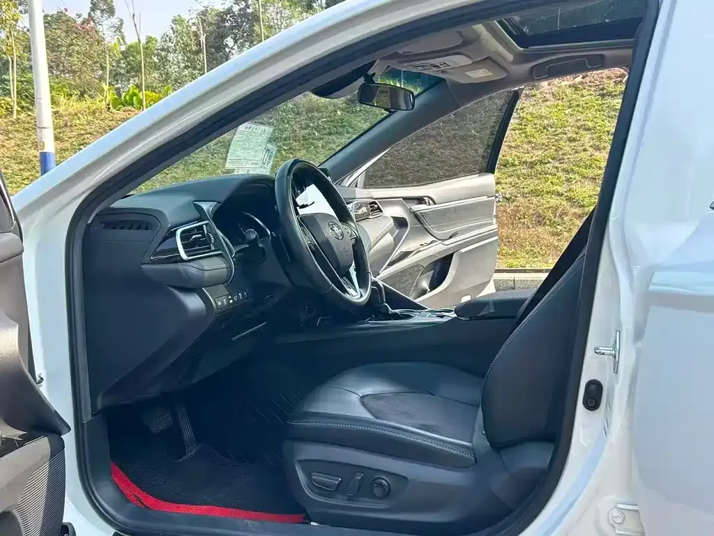 Toyota Camry 2022 из CN, фото 8