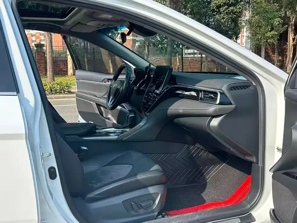 Toyota Camry 2022 из CN, фото 9
