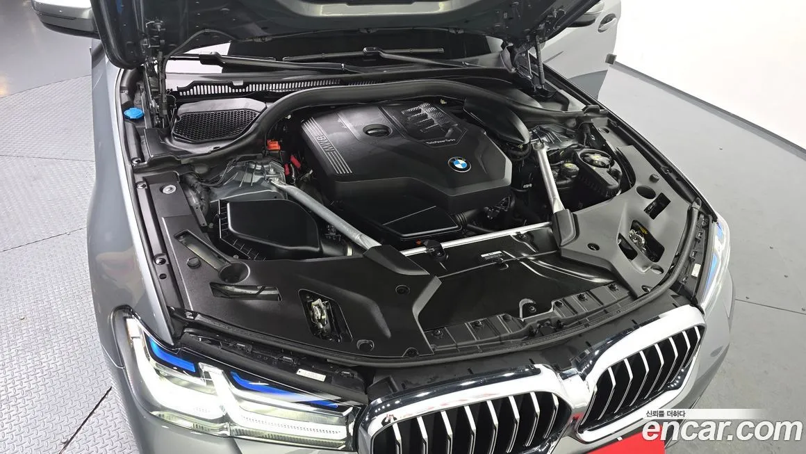 BMW 5-Series 2023 из KR, фото 7