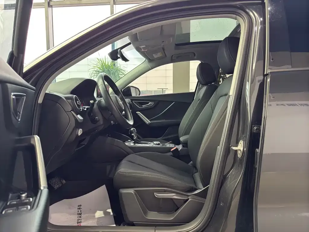 Audi Q2L 2021 из CN, фото 6