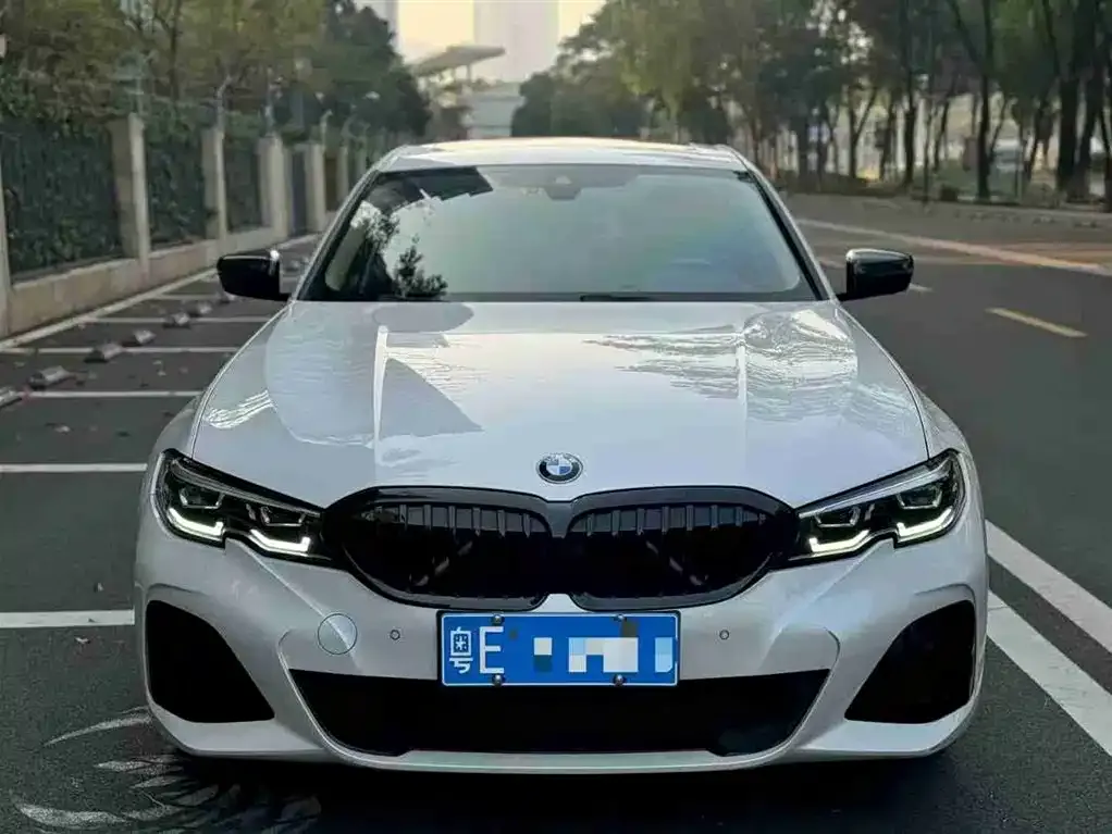 BMW 3 Series 2022 из CN, фото 9