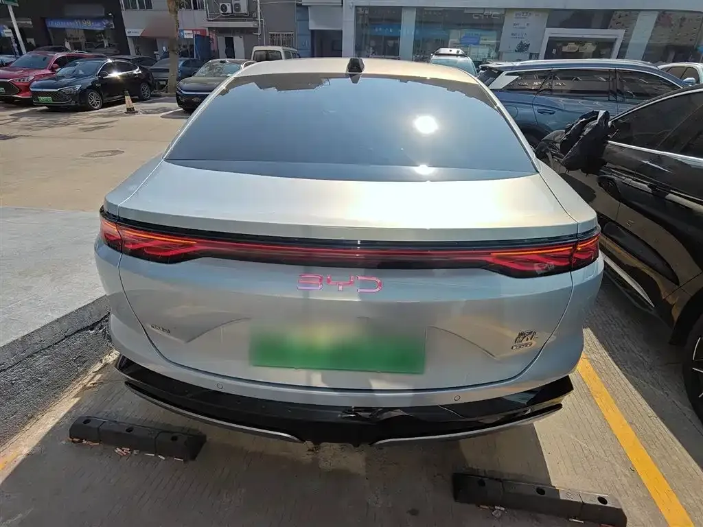 BYD Han L 2025 из CN, фото 8