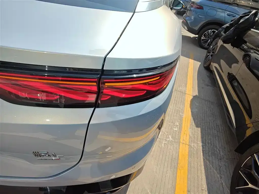 BYD Han L 2025 из CN, фото 4
