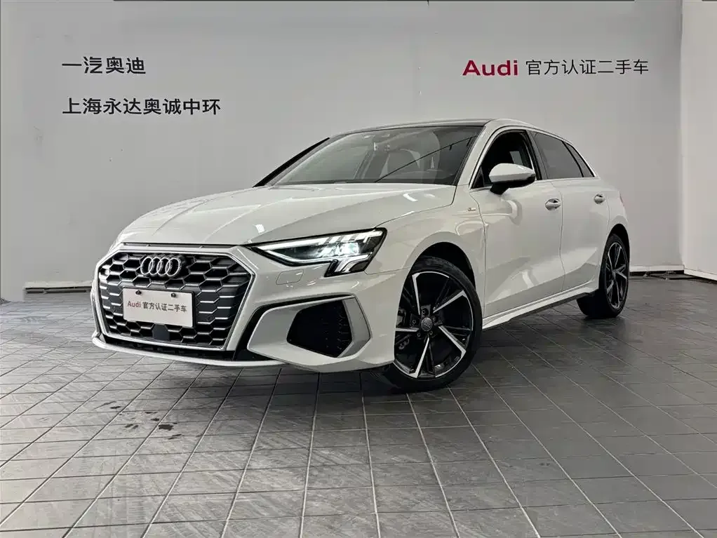 Audi A3 — фото 1