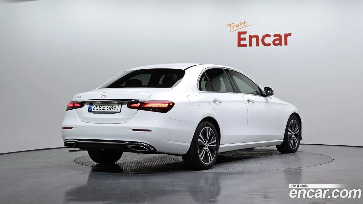 Mercedes-Benz E-Class 2021 из KR, фото 2
