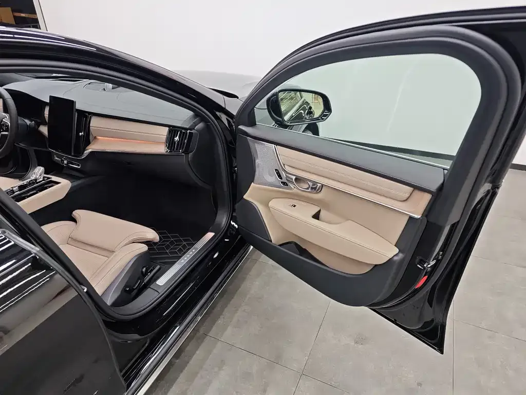 Volvo S90 2025 из CN, фото 7