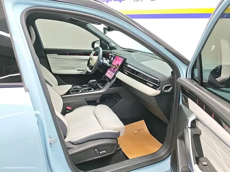 Geely Boyue L 2023 из CN, фото 8