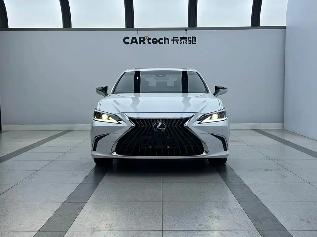 Lexus ES 2023 из CN, фото 5