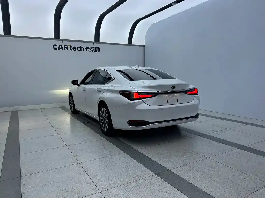 Lexus ES 2023 из CN, фото 9