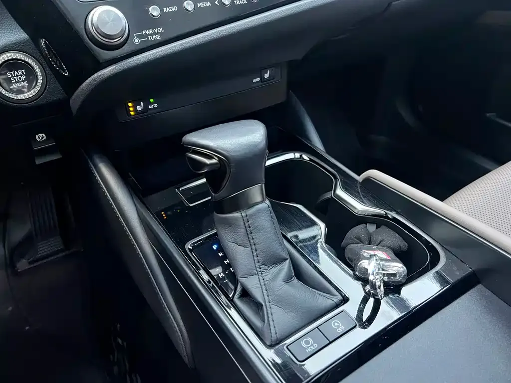 Lexus ES 2023 из CN, фото 6