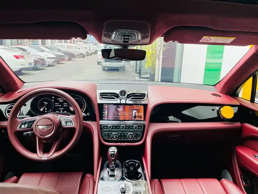 Bentley Bentayga 2021 из CN, фото 2