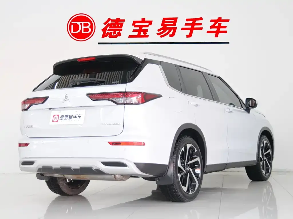 Mitsubishi Outlander 2023 из CN, фото 6