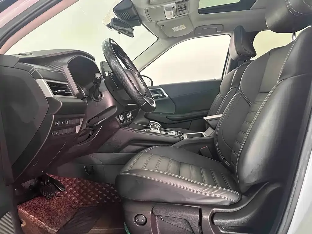 Mitsubishi Outlander 2023 из CN, фото 10