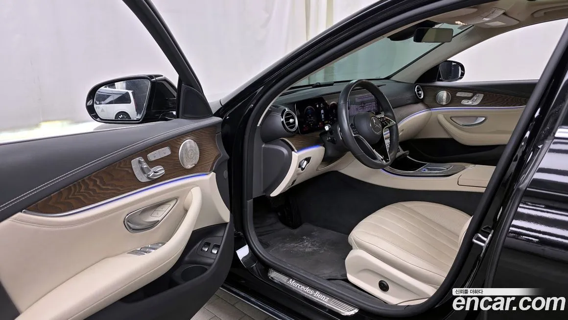 Mercedes-Benz E-Class 2023 из KR, фото 2