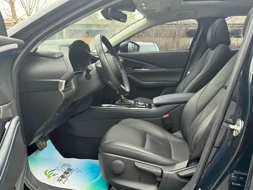 Mazda CX-30 2022 из CN, фото 3
