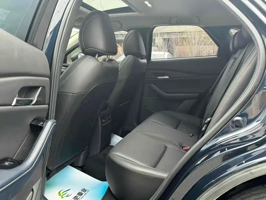 Mazda CX-30 2022 из CN, фото 7
