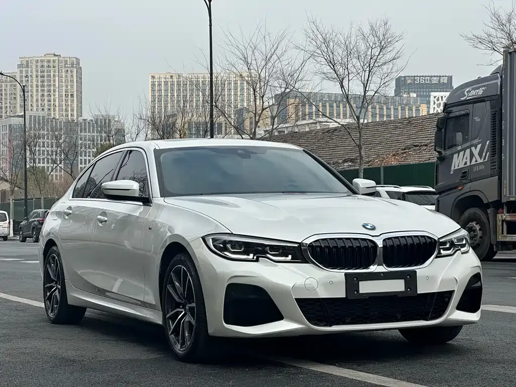 BMW 3 Series 2021 из CN, фото 2