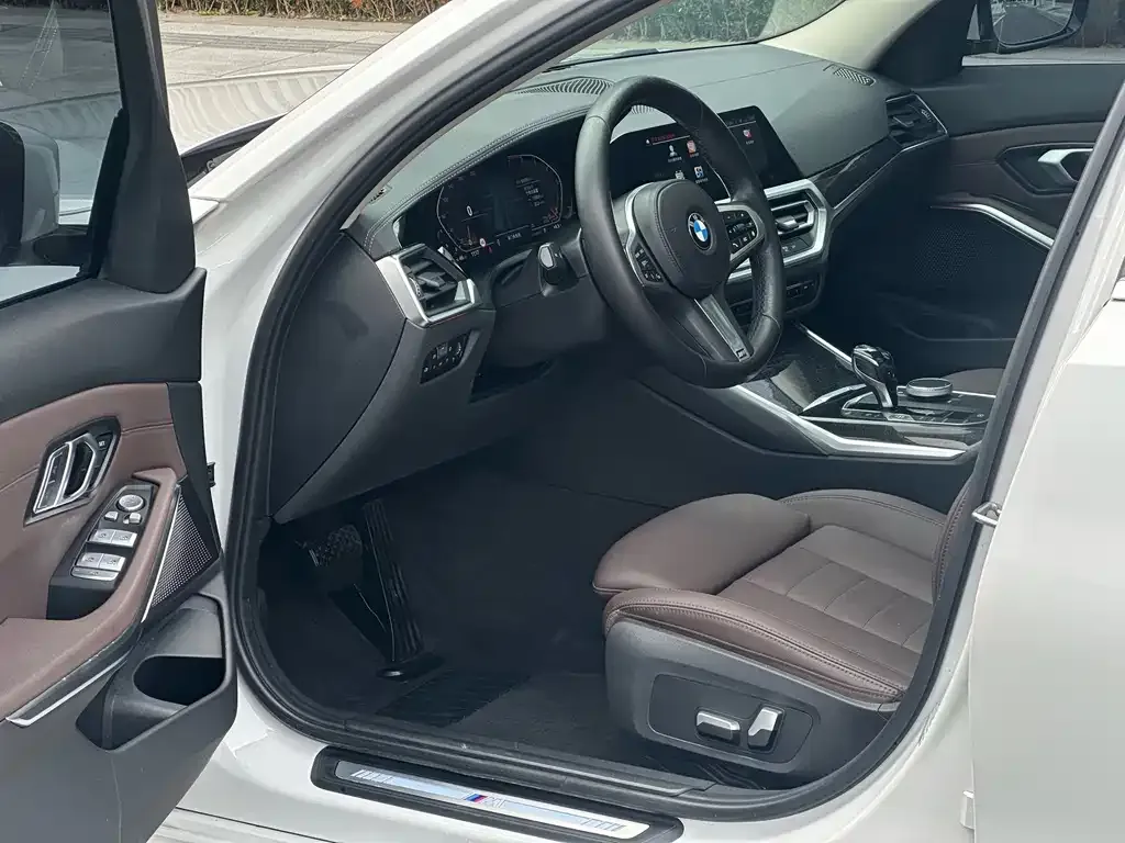 BMW 3 Series 2021 из CN, фото 4