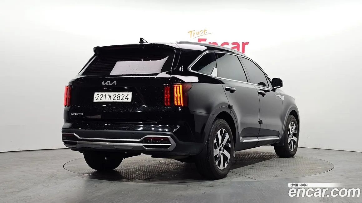 Kia Sorento — фото 6