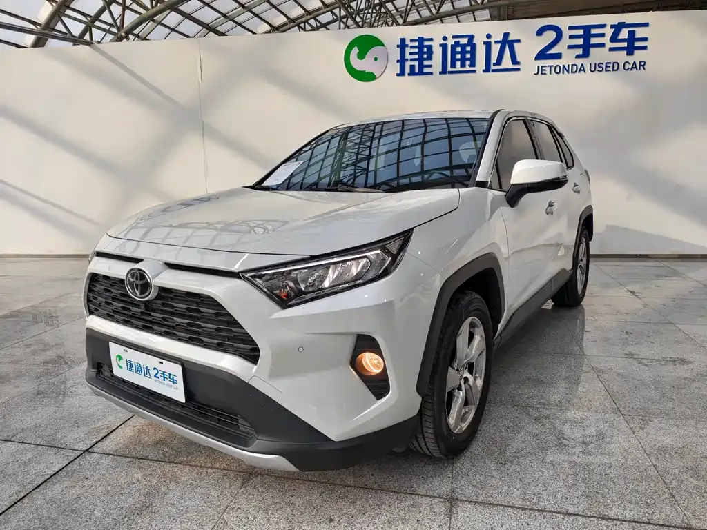Toyota RAV4 2022 из CN, фото 1