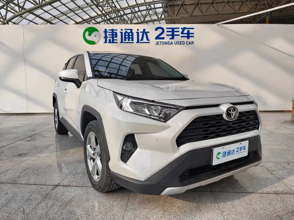 Toyota RAV4 2022 из CN, фото 2