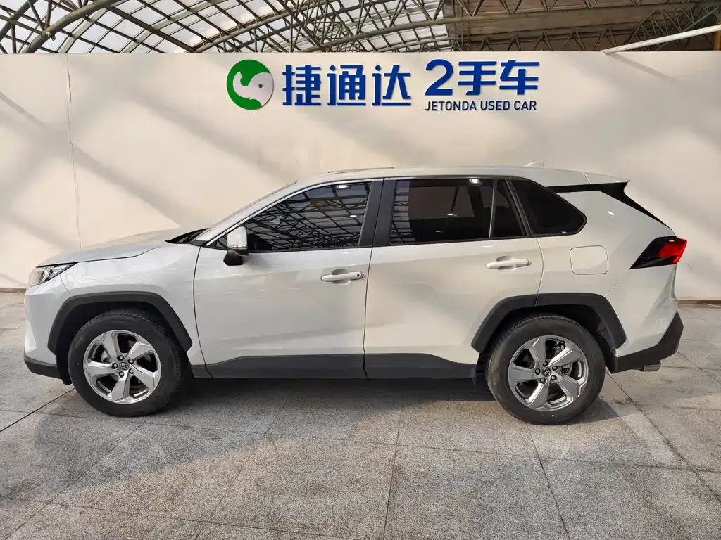 Toyota RAV4 2022 из CN, фото 5