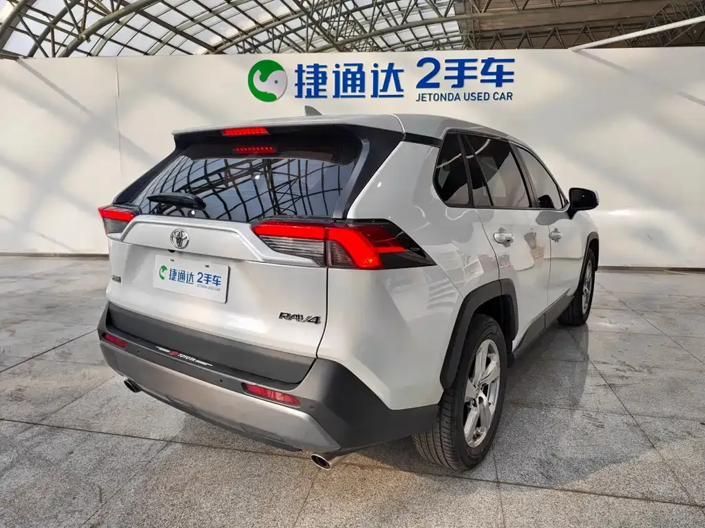 Toyota RAV4 2022 из CN, фото 7