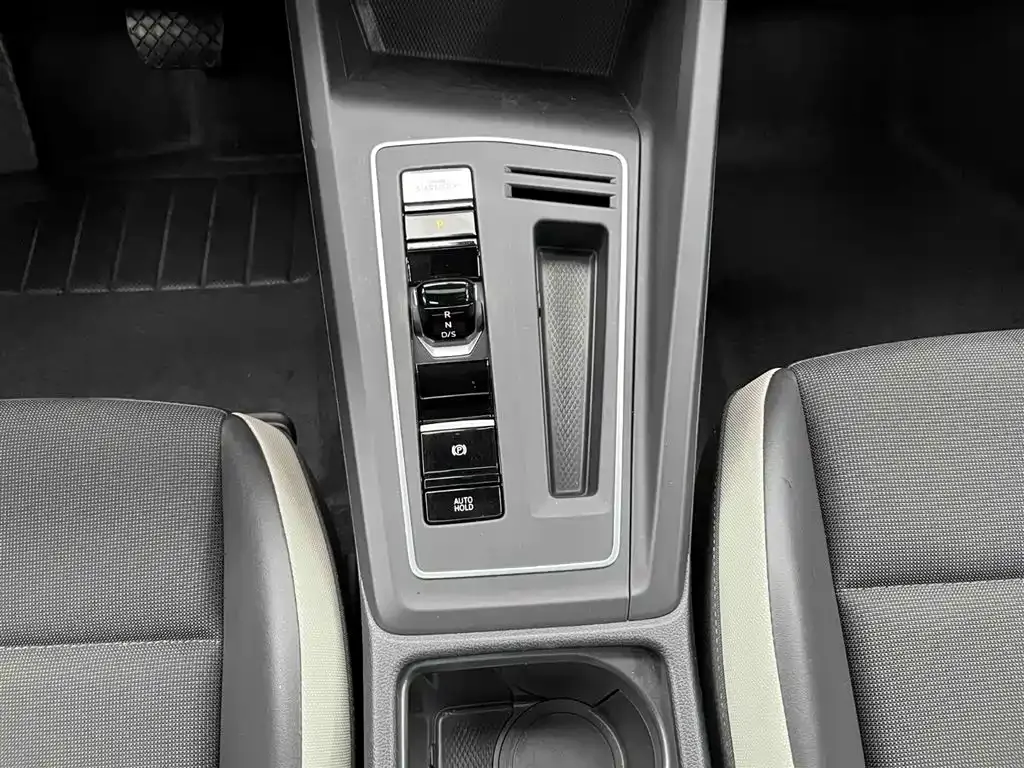 Volkswagen Golf 2021 из CN, фото 5