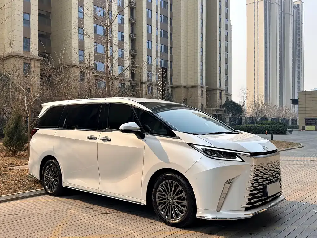 Lexus LM 2024 из CN, фото 3