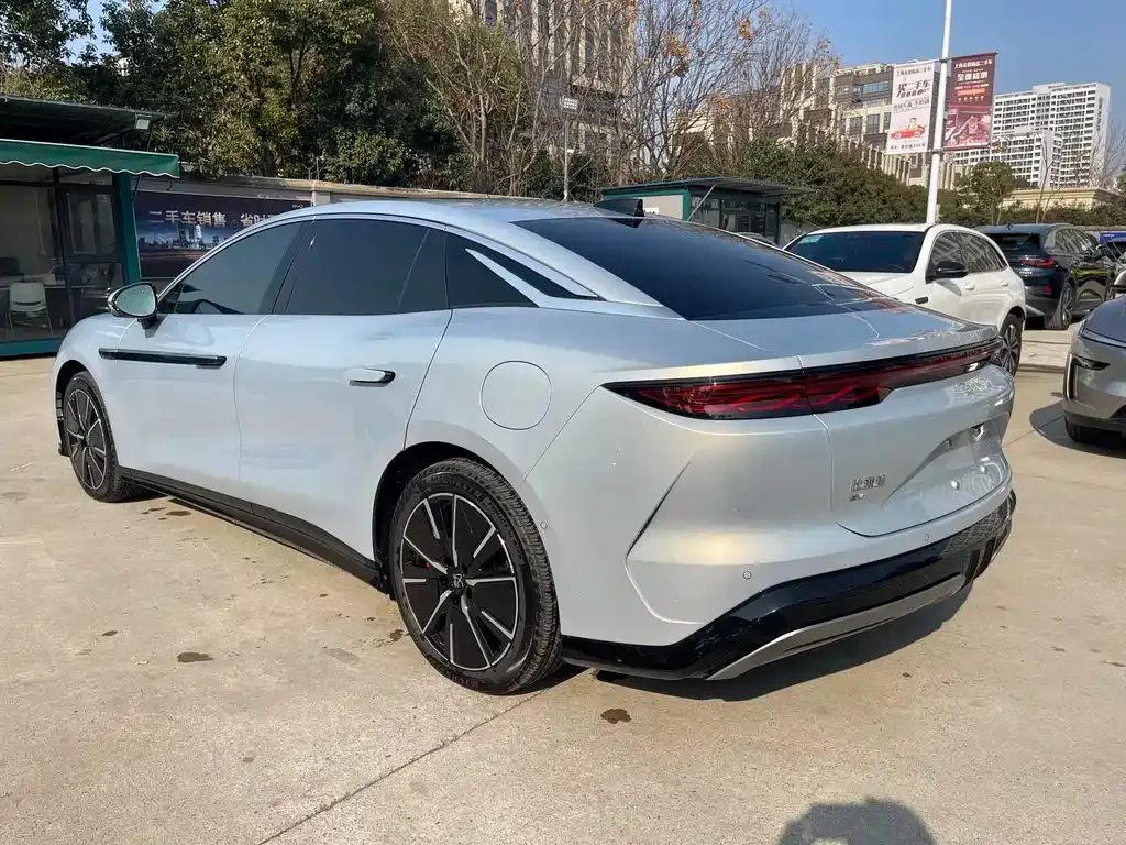 BYD Han L 2025 из CN, фото 9
