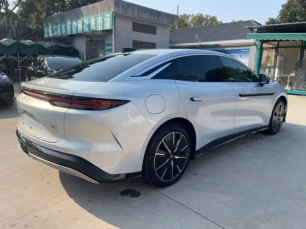 BYD Han L 2025 из CN, фото 5