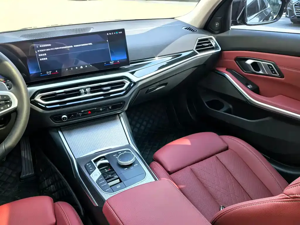 BMW 3 Series 2024 из CN, фото 7