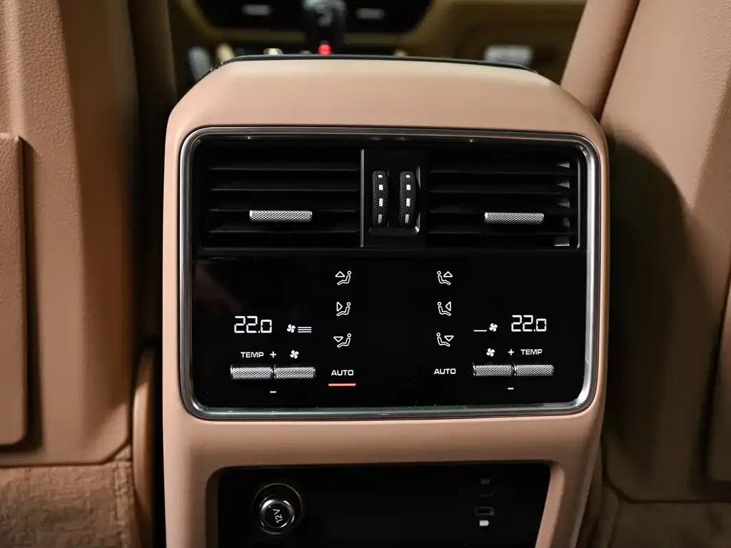 Porsche Cayenne 2023 из CN, фото 7