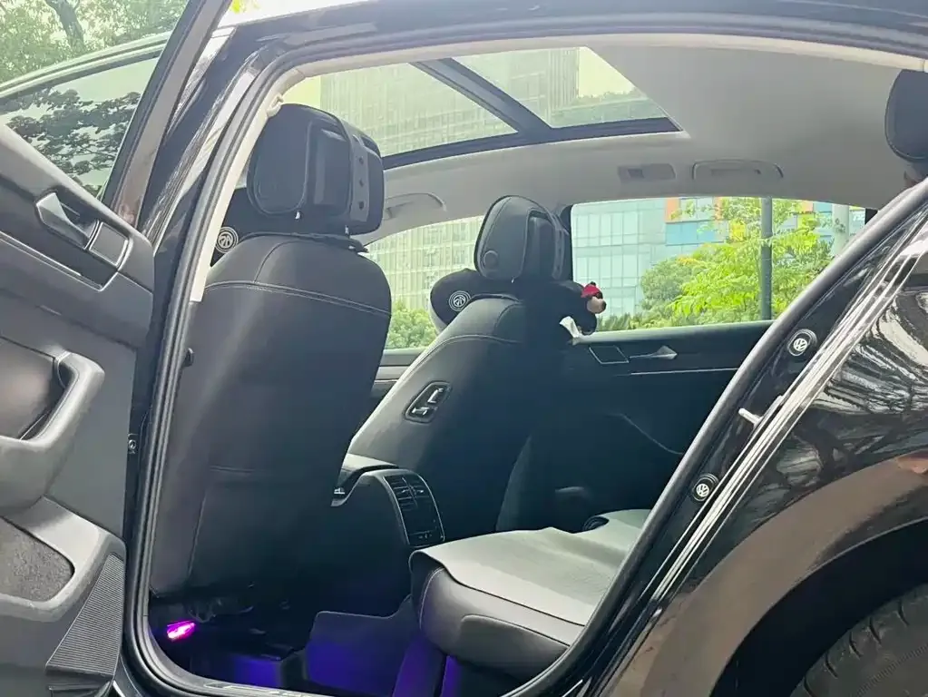 Volkswagen Magotan 2022 из CN, фото 4