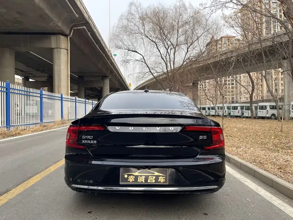 Volvo S90 2023 из CN, фото 4