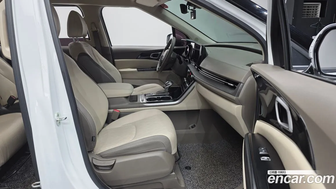 Kia Carnival — фото 10