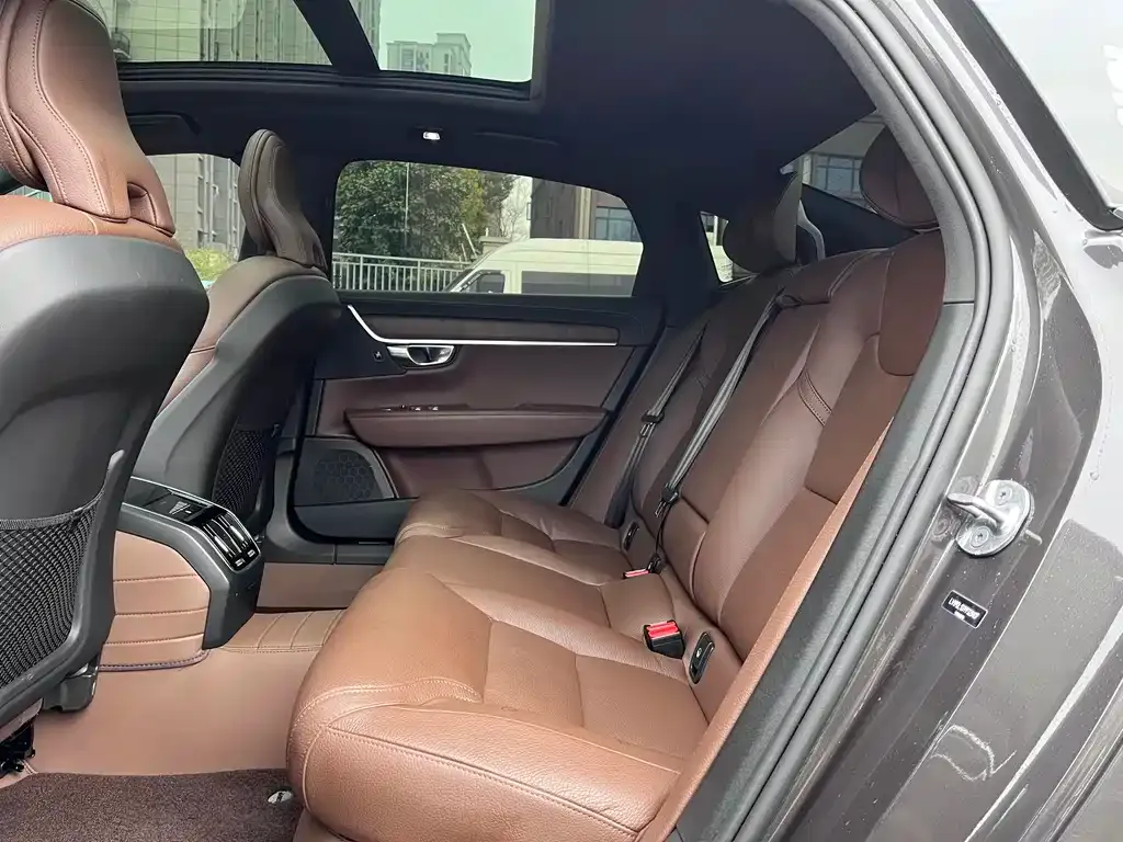 Volvo S90 2021 из CN, фото 7