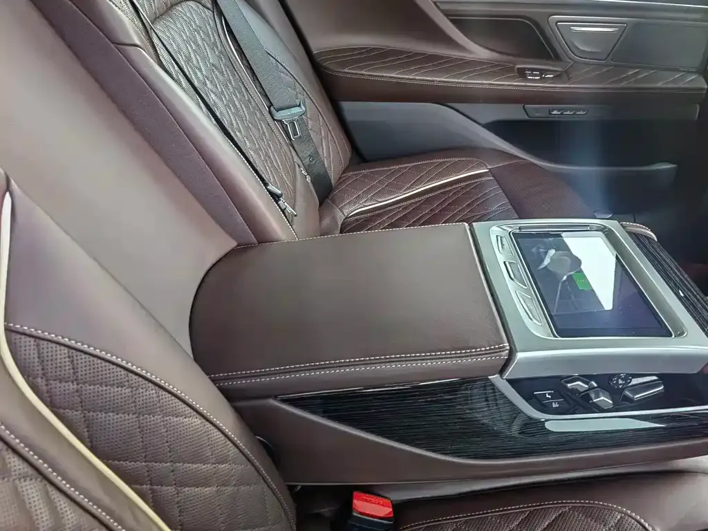BMW 7 Series 2021 из CN, фото 3