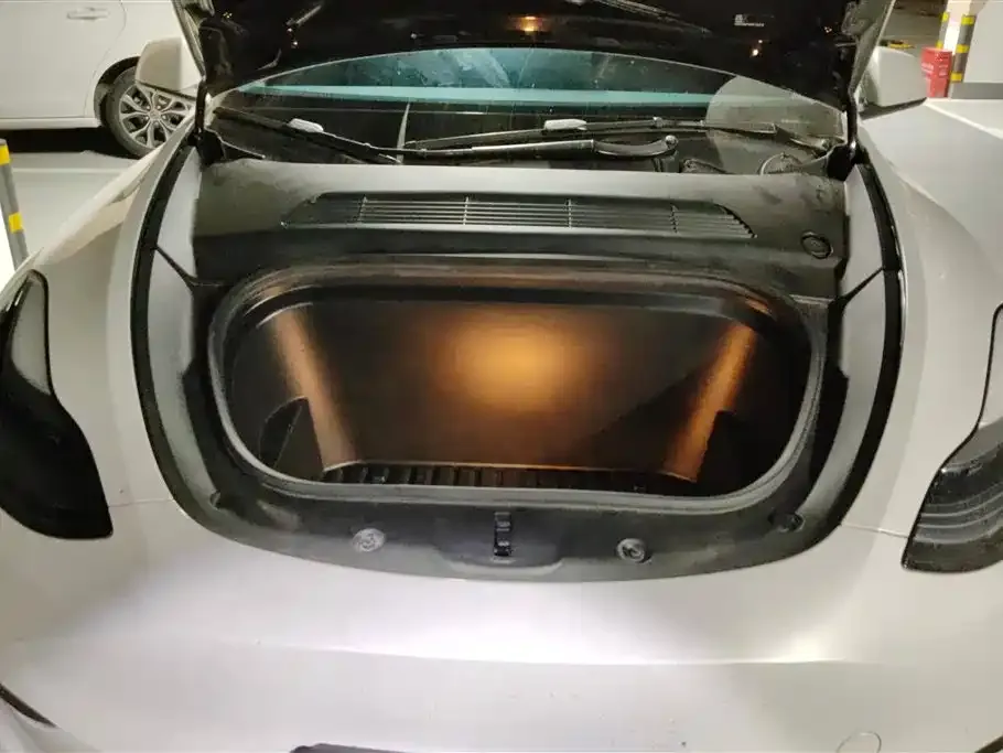 Tesla Model Y 2023 из CN, фото 5