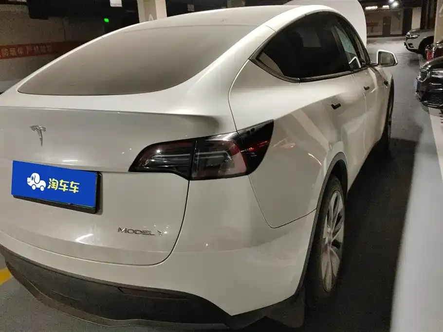 Tesla Model Y 2023 из CN, фото 10
